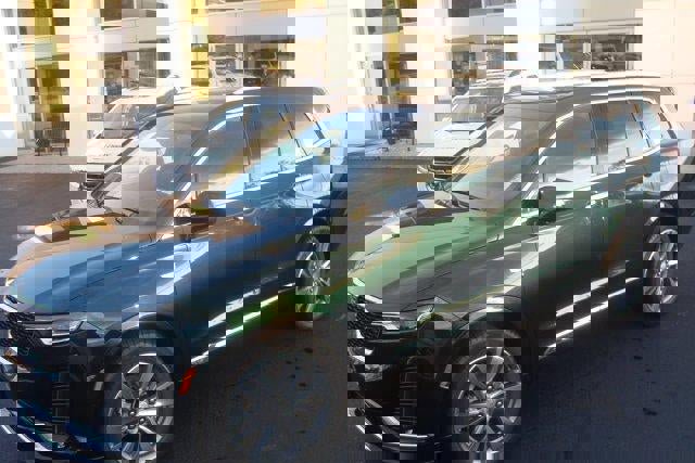 New 2025 Cadillac XT6 Premium Luxury