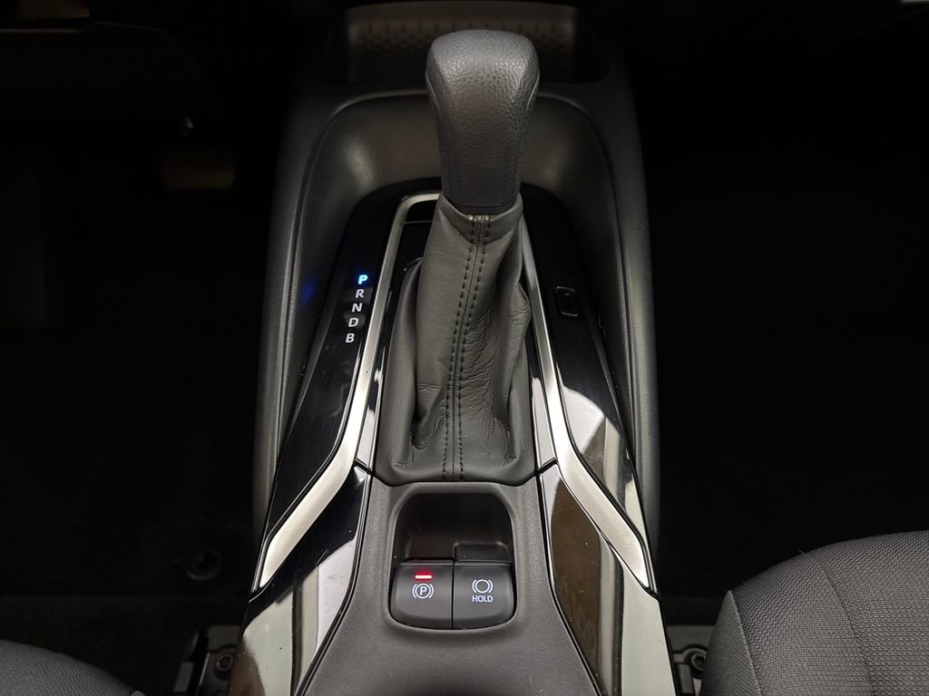 Used 2021 Toyota Corolla LE image 18