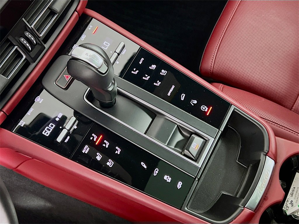 Used 2022 Porsche Macan GTS image 19