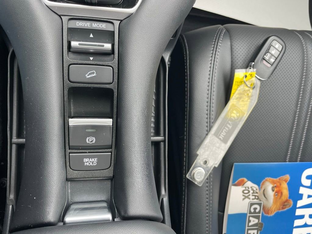 Used 2025 Honda HR-V EX-L image 32