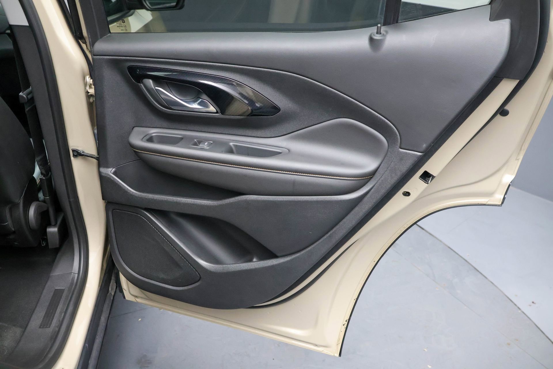 Used 2022 GMC Terrain AT4 image 31