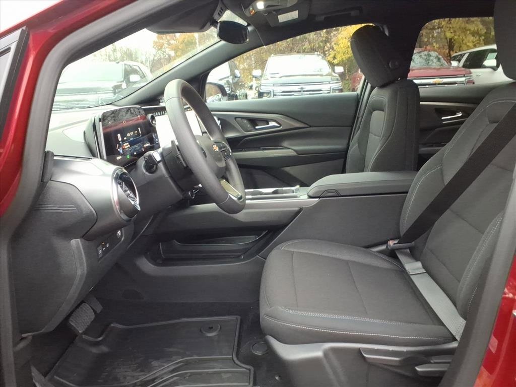 New 2026 Chevrolet Equinox EV LT image 9