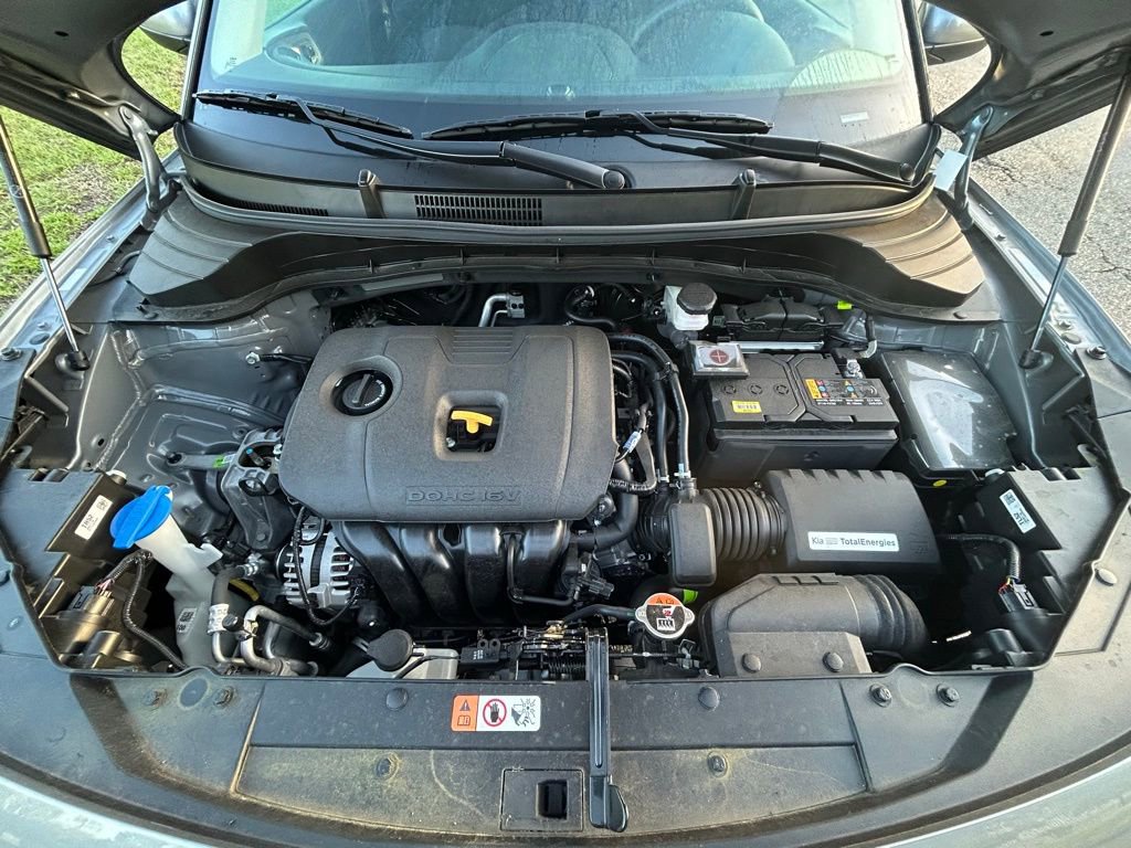 Used 2025 Kia Soul LX image 11