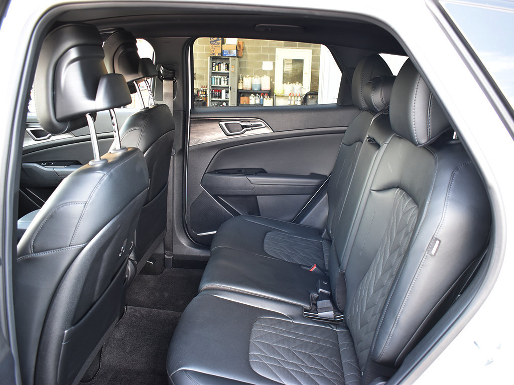 Used 2025 Kia Sportage X-Line w/ Premium Package AWD/4WD image 6