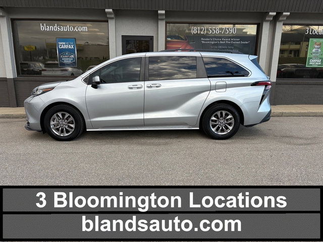 Used 2022 Toyota Sienna XLE image 1