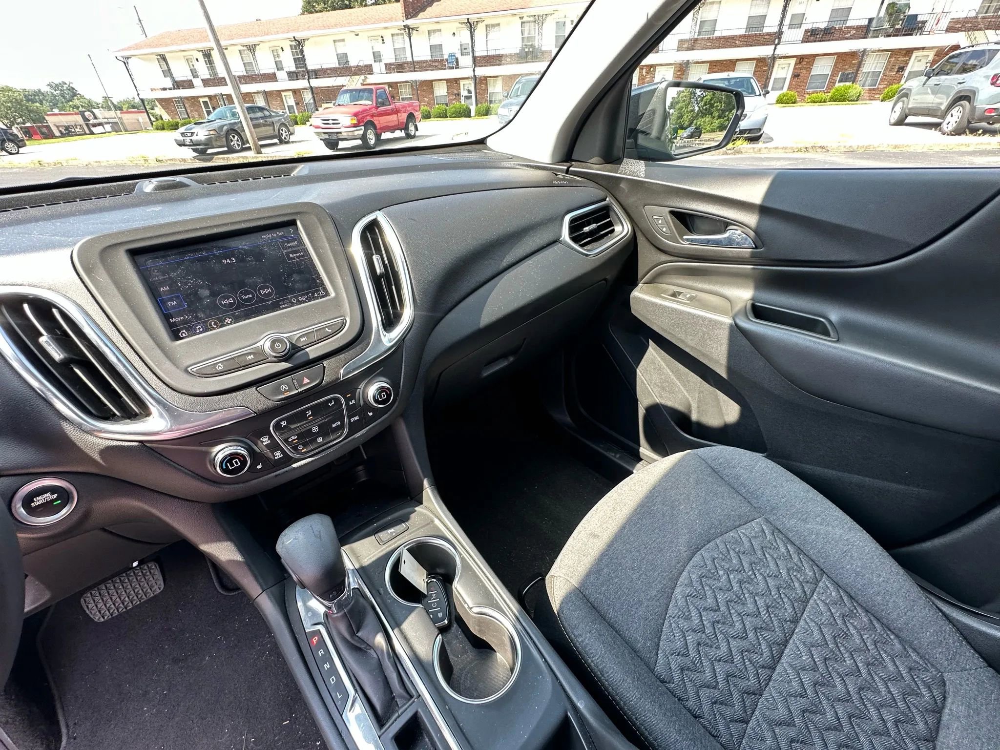 Used 2022 Chevrolet Equinox LT image 20