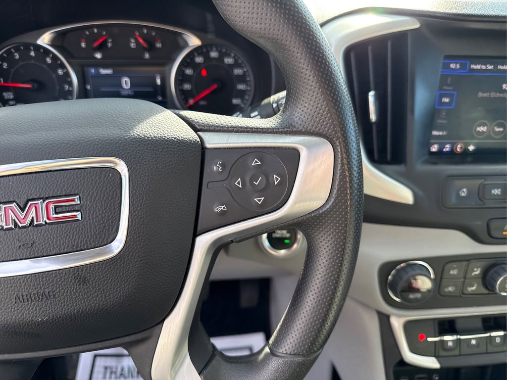 Used 2023 GMC Terrain SLE w/ Driver Convenience Package image 29