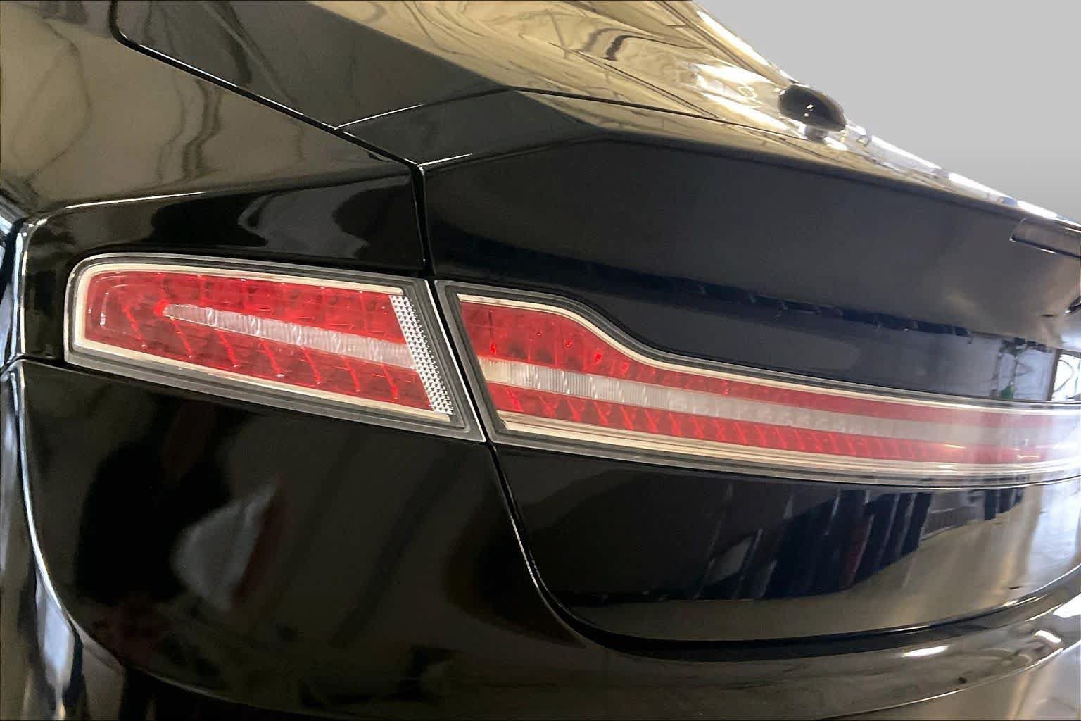 Used 2018 Lincoln MKZ Reserve w/ Climate Package AWD/4WD image 25
