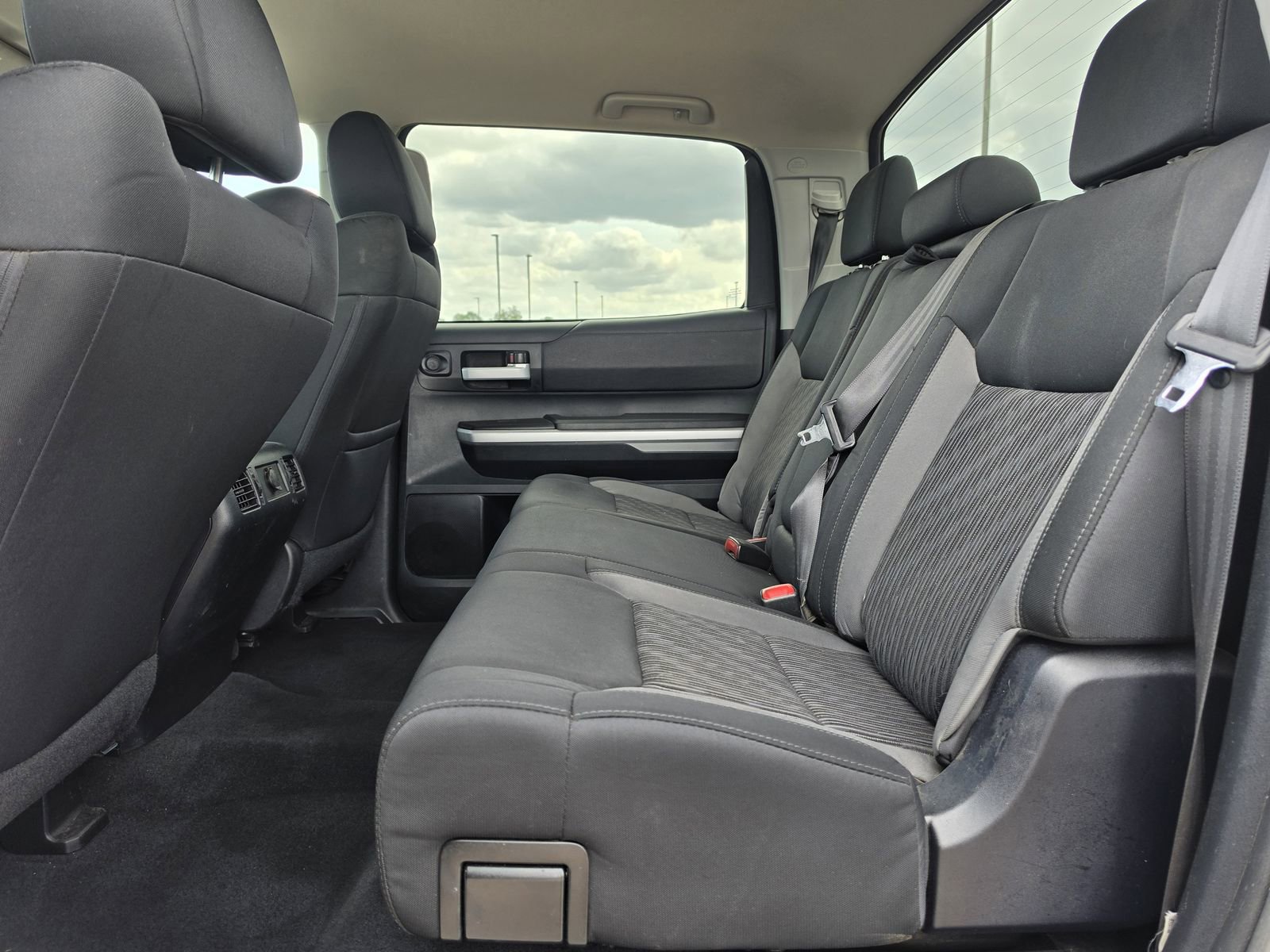 Used 2017 Toyota Tundra SR5 image 25
