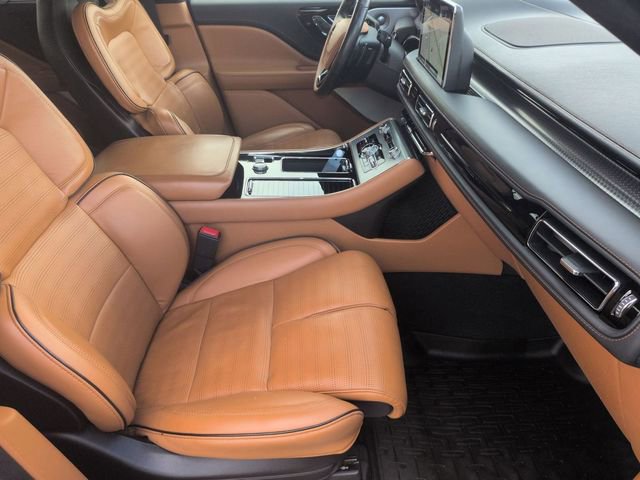 Used 2023 Lincoln Aviator Black Label w/ Dynamic Handling Package image 32