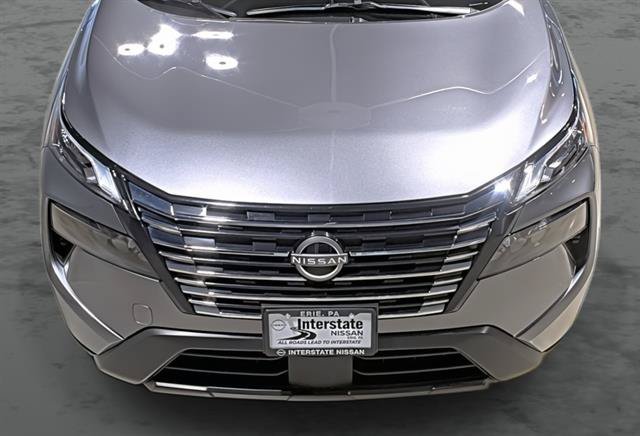 Used 2025 Nissan Rogue SV AWD/4WD image 17