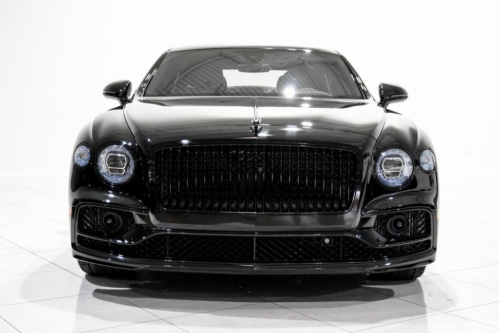 Used 2024 Bentley Flying Spur V8 image 2