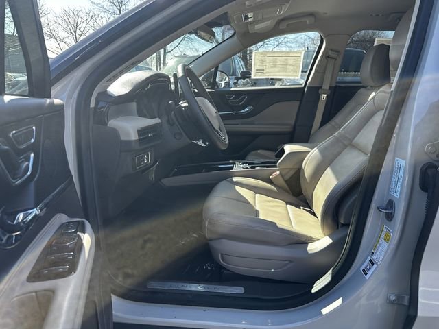 Certified 2024 Lincoln Corsair AWD w/ Equipment Group 101A image 19