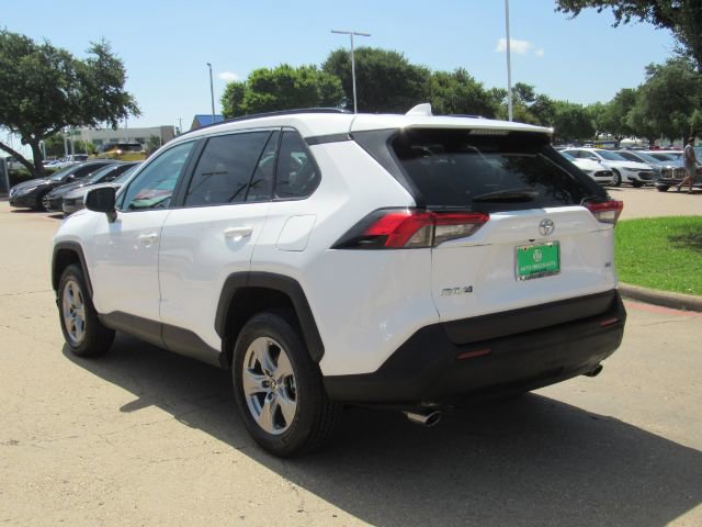 Used 2025 Toyota RAV4 XLE image 12