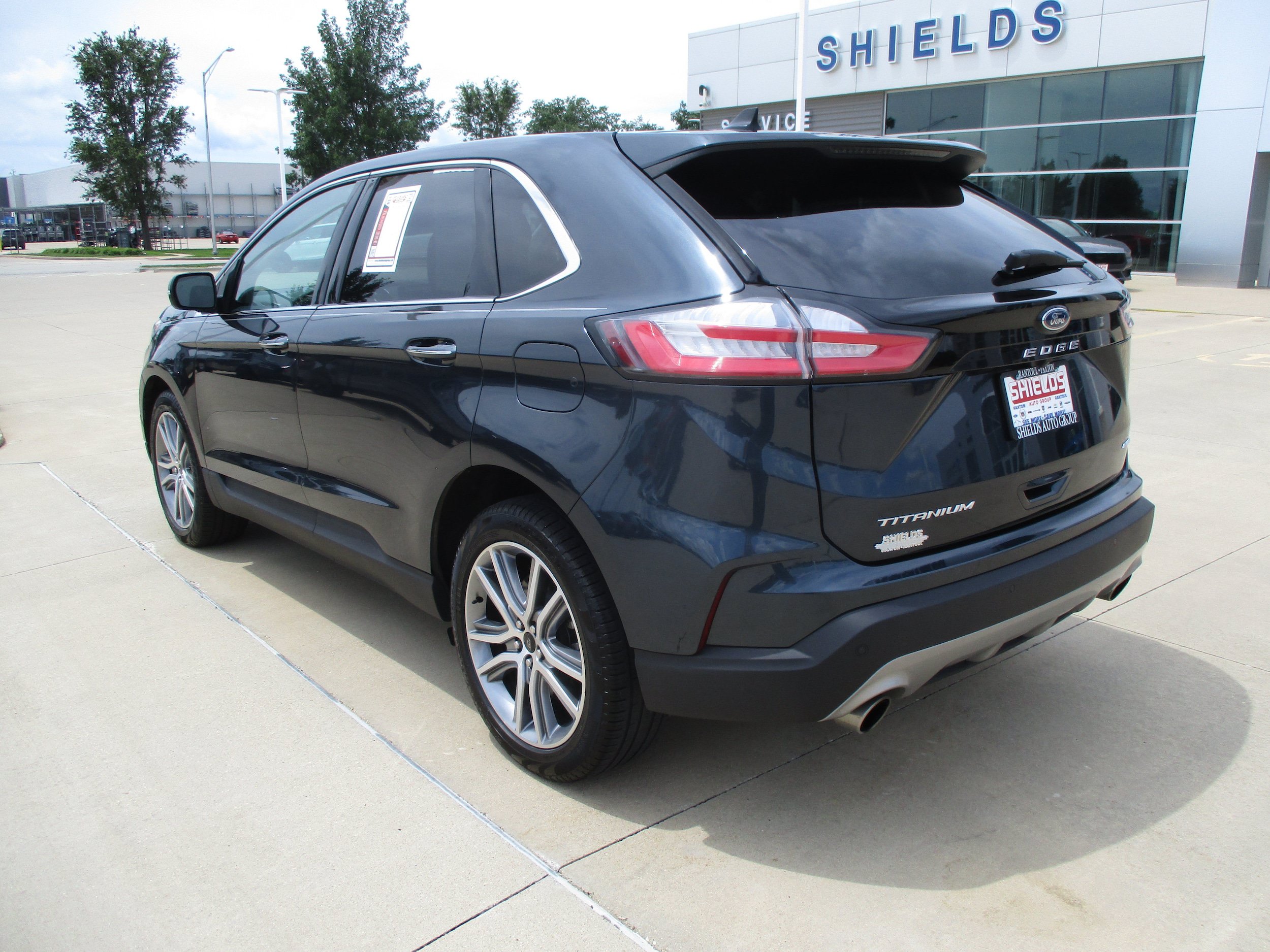 Used 2024 Ford Edge Titanium AWD/4WD image 4