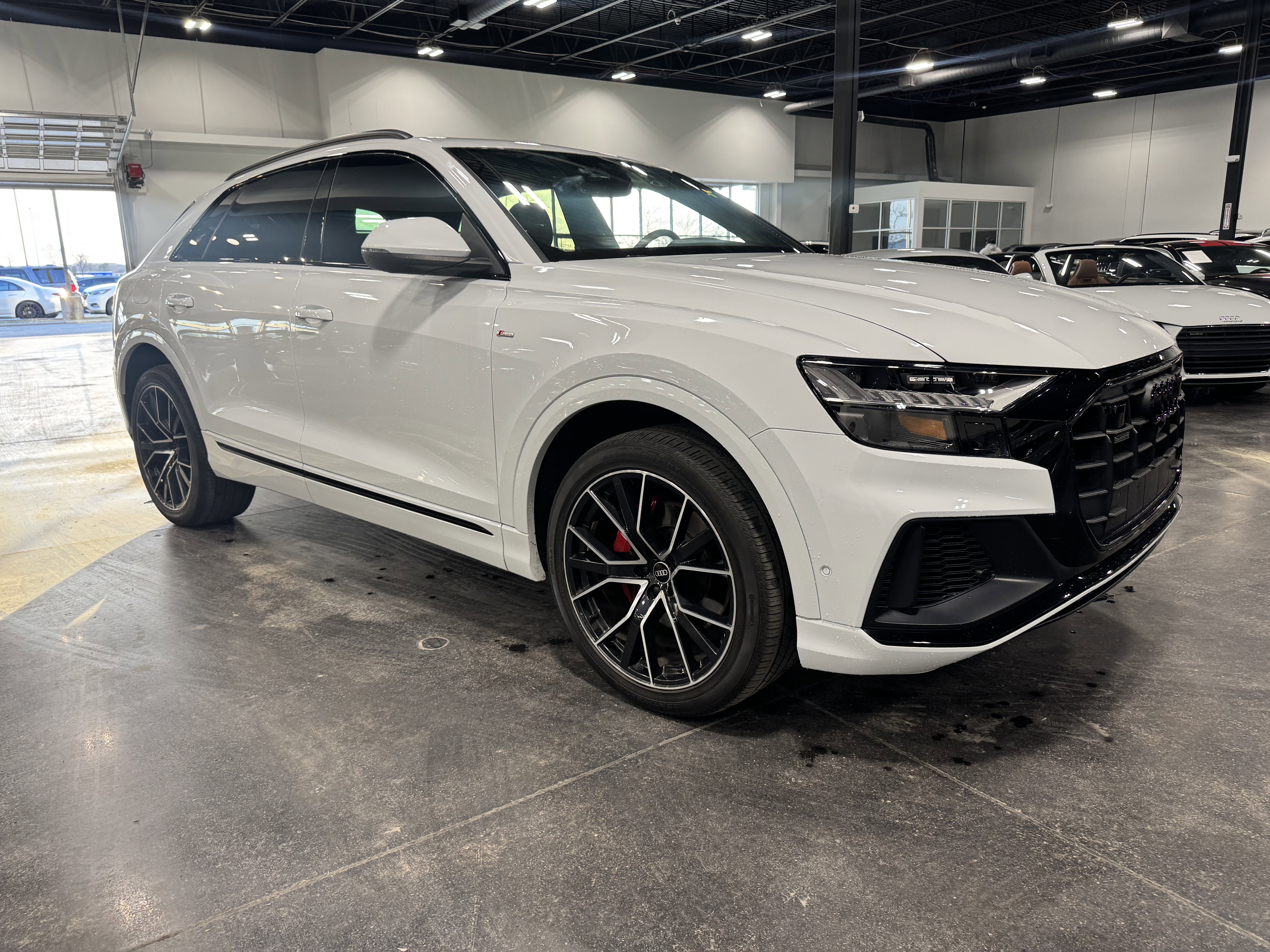 Used 2022 Audi Q8 Premium Plus w/ Premium Plus Package image 16