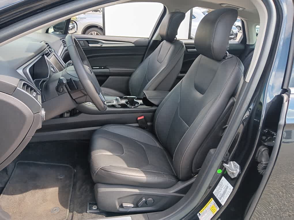 Used 2014 Ford Fusion Titanium FWD image 11