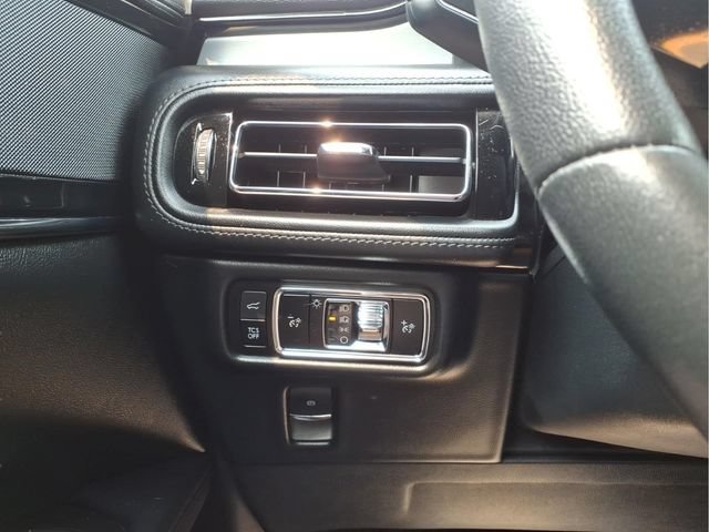 Used 2023 Lincoln Nautilus FWD image 13