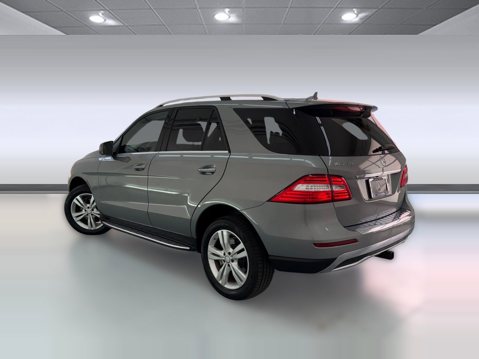 Used 2015 Mercedes-Benz ML 250 BlueTEC 4MATIC image 3