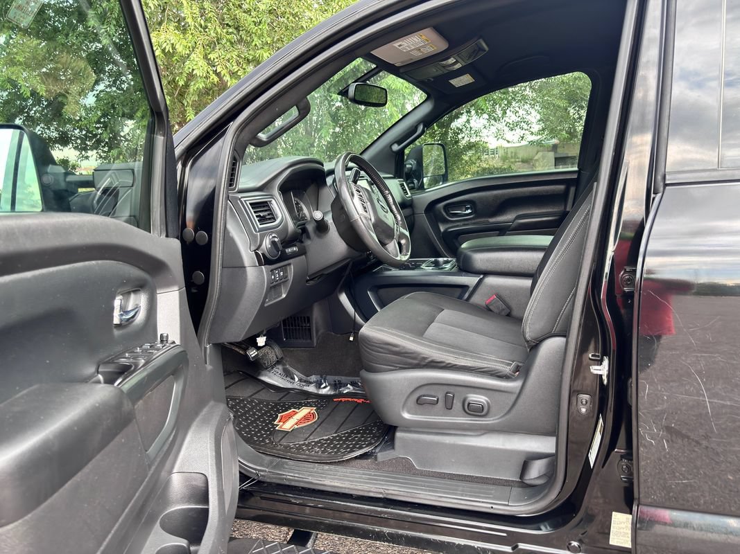 Used 2018 Nissan Titan SV w/ SV Convenience Package AWD/4WD image 13