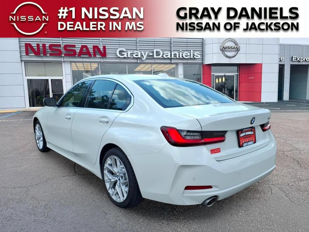 Used 2025 BMW 330i Sedan RWD image 5