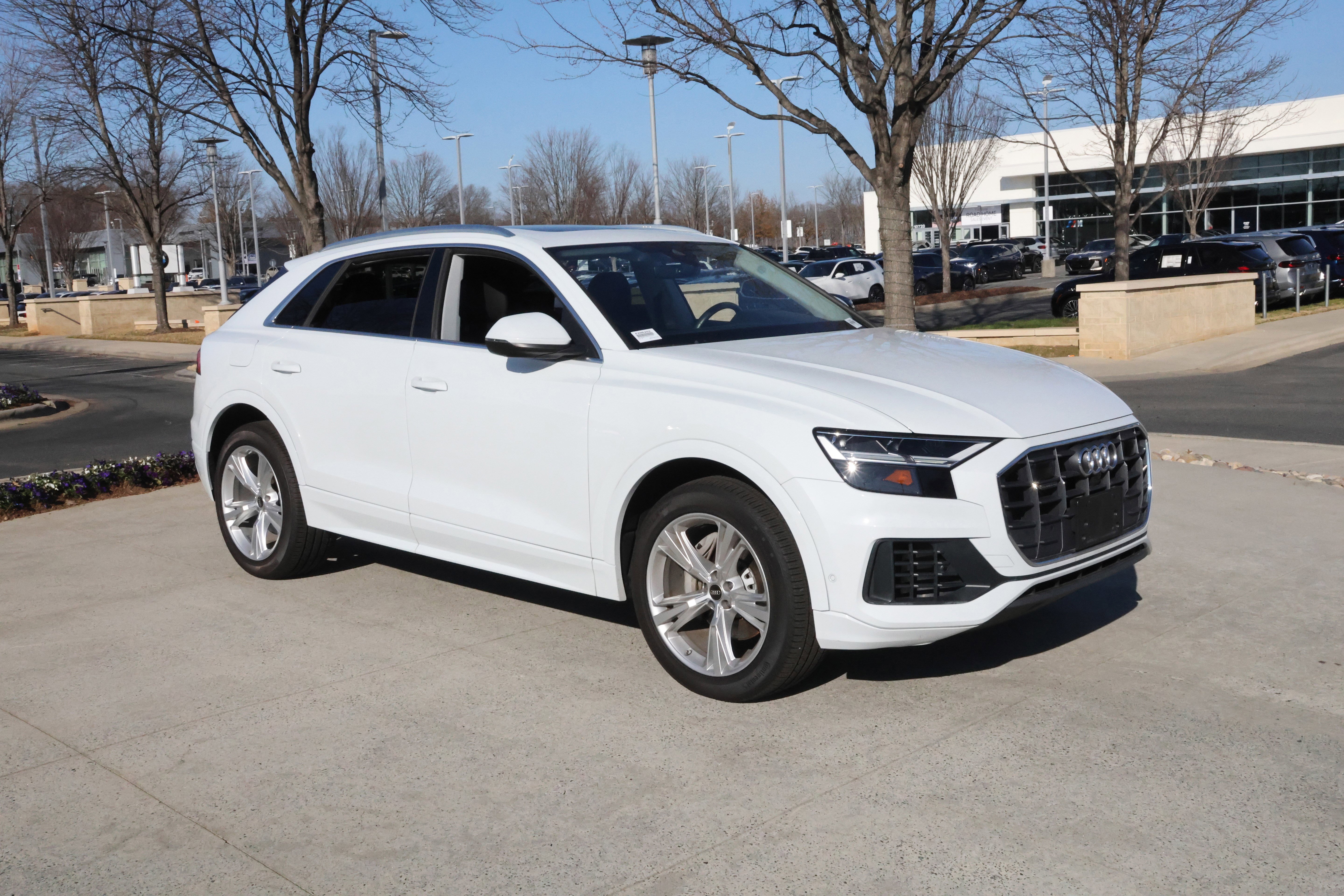 Used 2022 Audi Q8 Premium Plus image 2