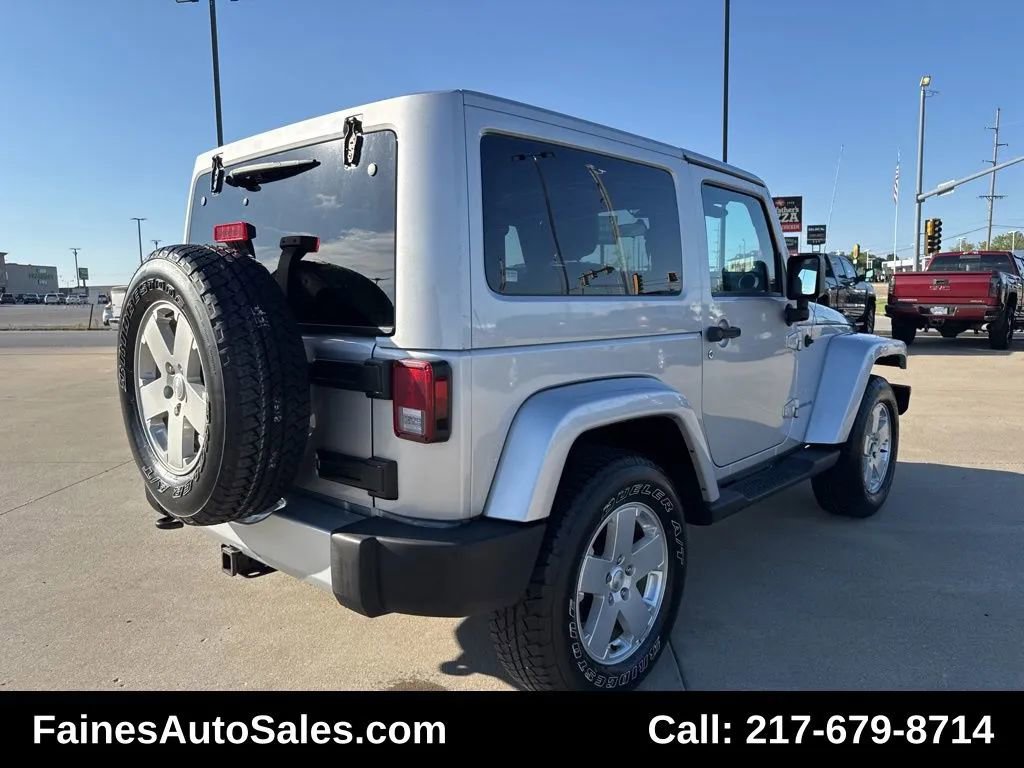 Used 2012 Jeep Wrangler Sahara w/ Dual Top Group image 19