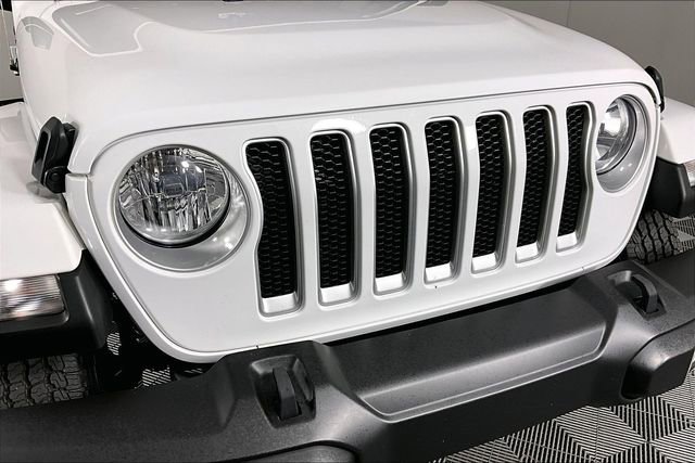 Used 2023 Jeep Wrangler Sahara image 31