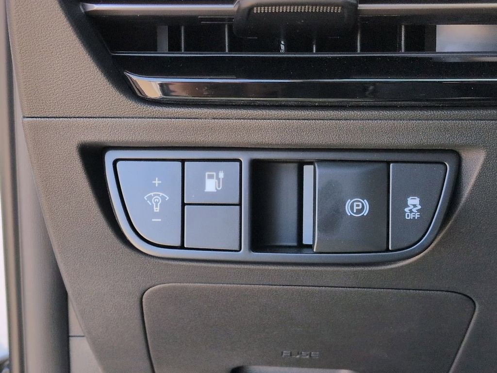 New 2025 Kia EV6 Light RWD image 18