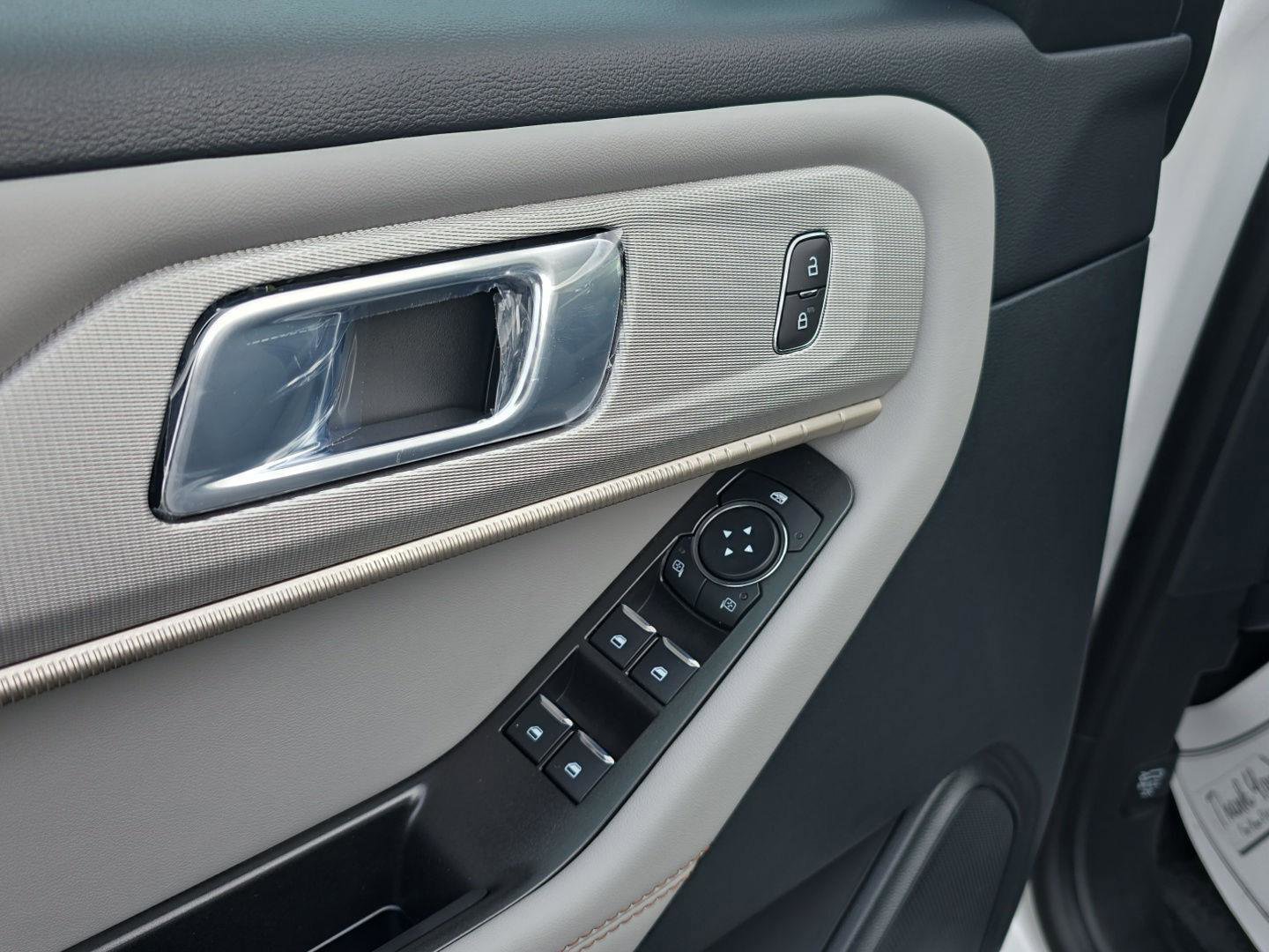 New 2026 Ford Explorer Active w/ Active Comfort Package image 12