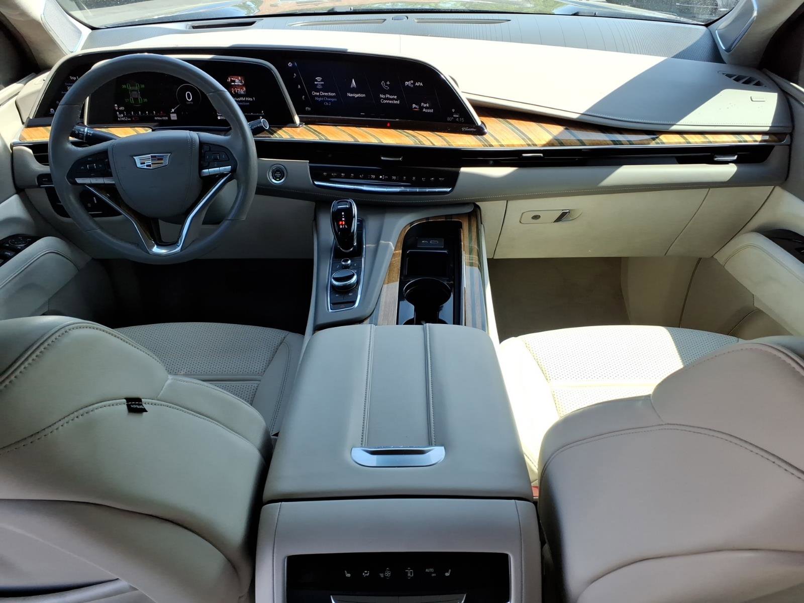 Used 2021 Cadillac Escalade Premium Luxury Platinum RWD image 24