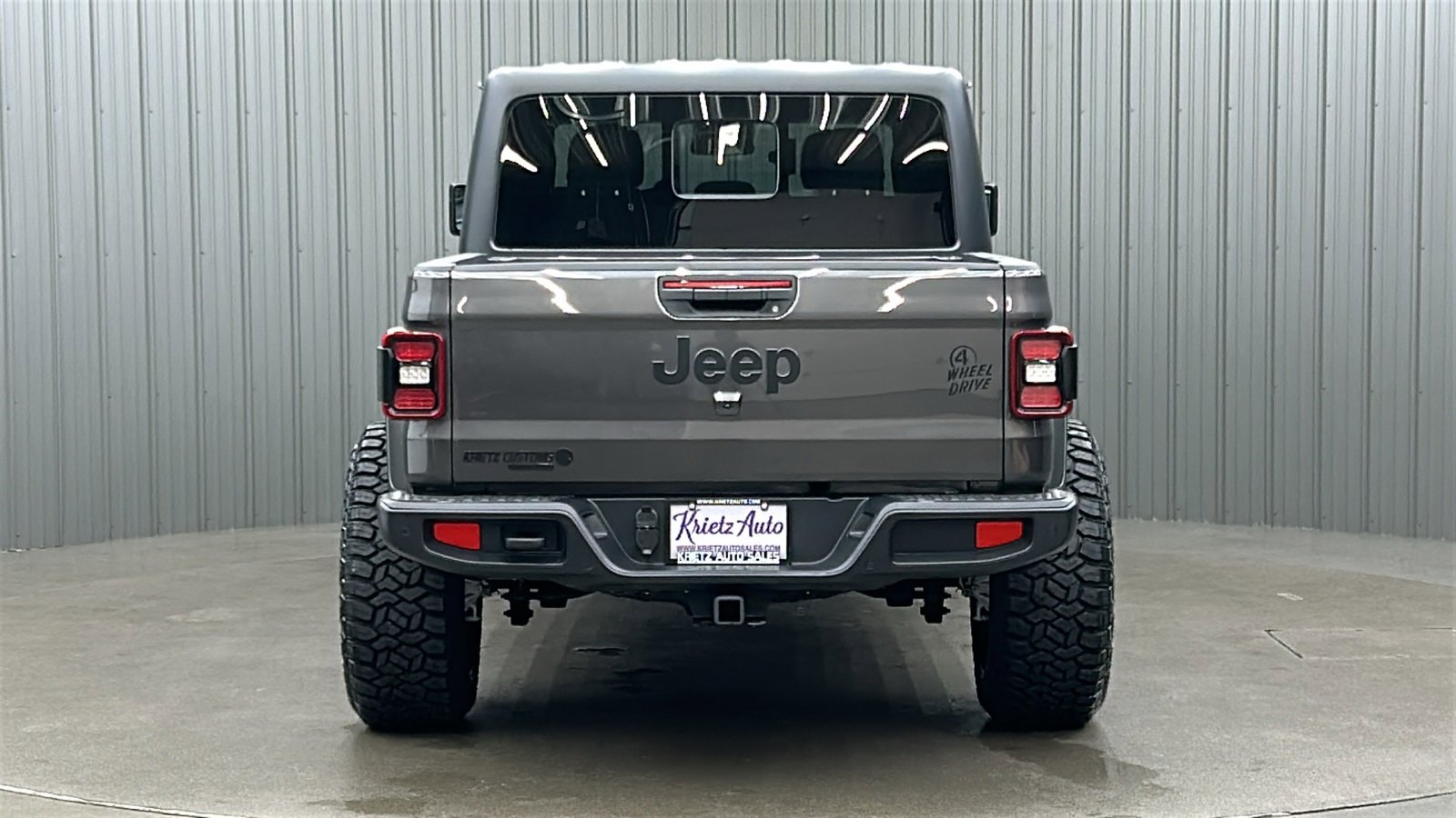 Used 2024 Jeep Gladiator Willys image 4