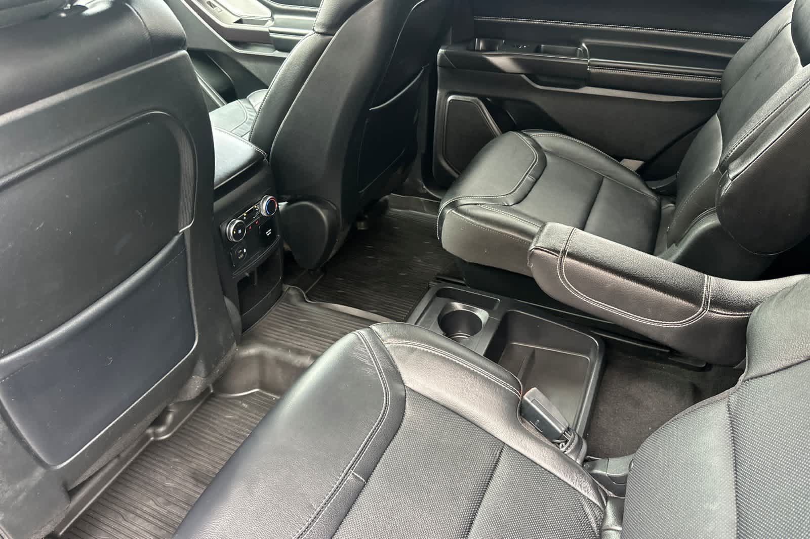 Used 2020 Ford Explorer ST w/ Premium Technology Package AWD/4WD image 4