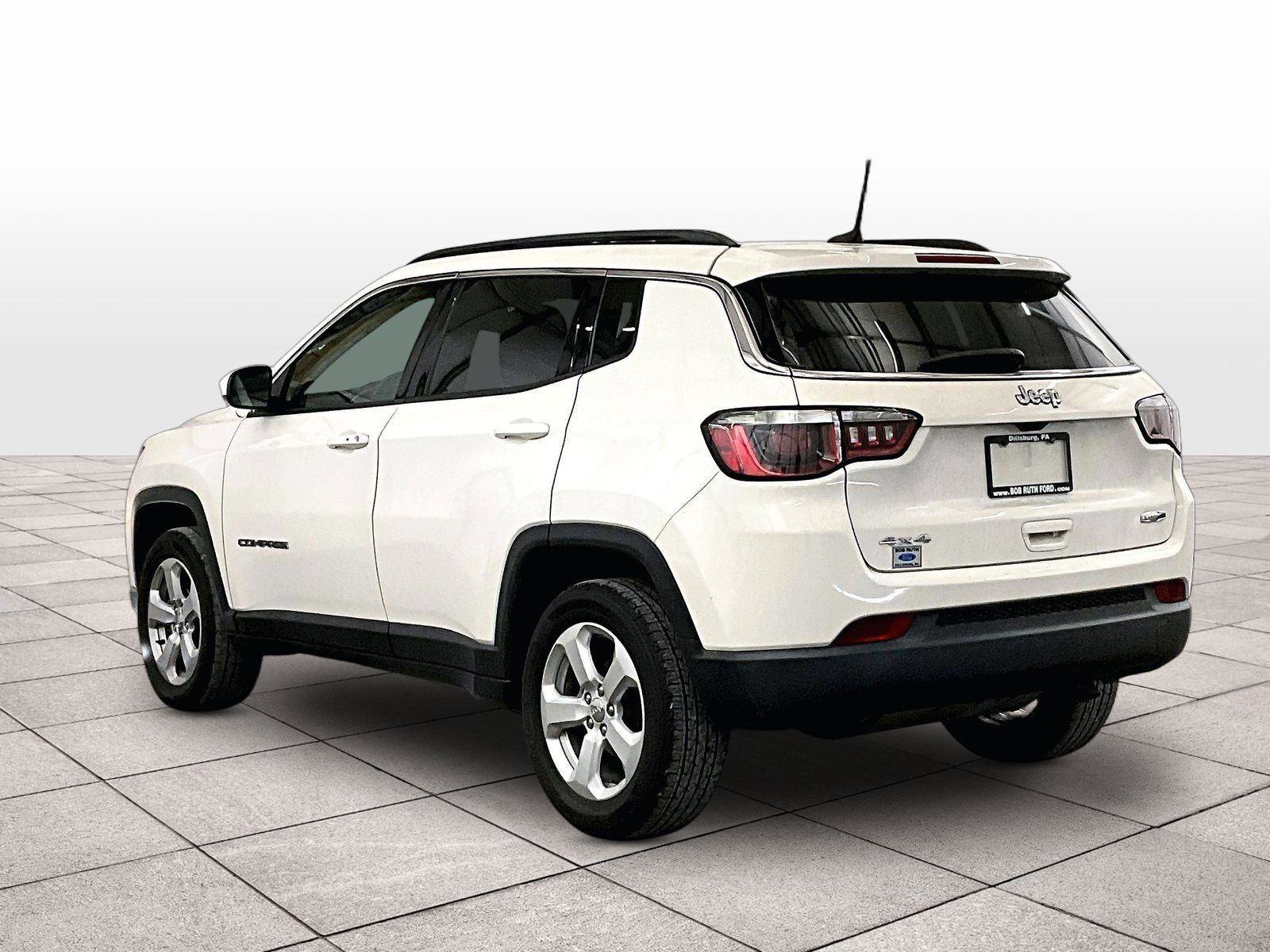 Used 2019 Jeep Compass Latitude w/ Cold Weather Group image 10