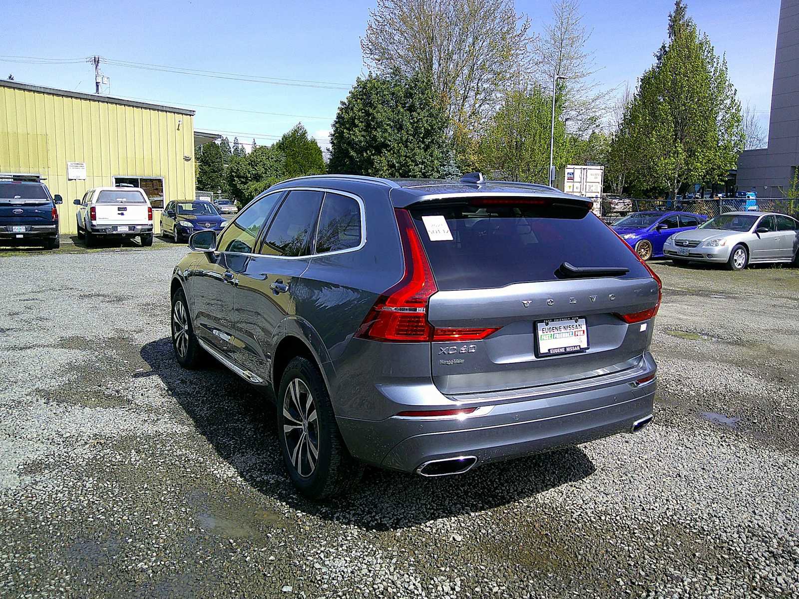 Used 2021 Volvo XC60 T8 Inscription Expression image 3
