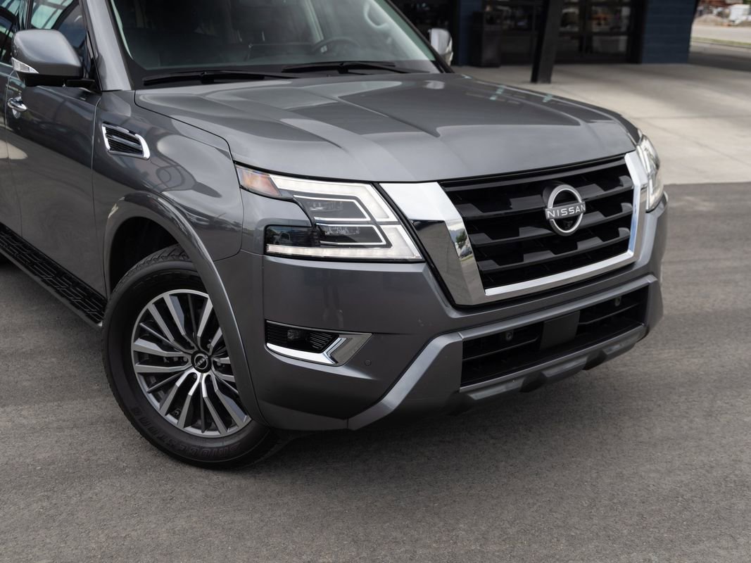 Used 2023 Nissan Armada SL w/ Captain's Chairs Package AWD/4WD image 3