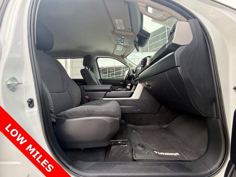 Used 2022 Toyota Tundra SR5 w/ SR5 Convenience Package AWD/4WD image 8