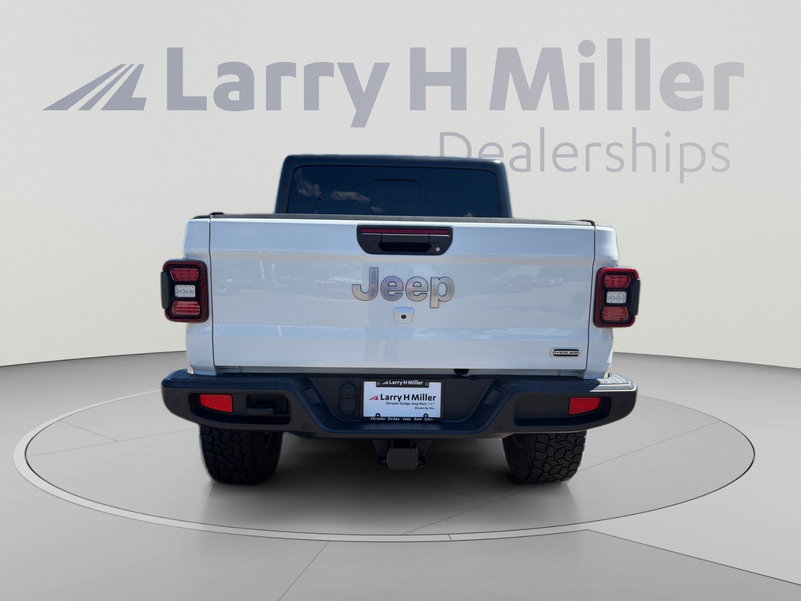 Used 2020 Jeep Gladiator Overland AWD/4WD image 5