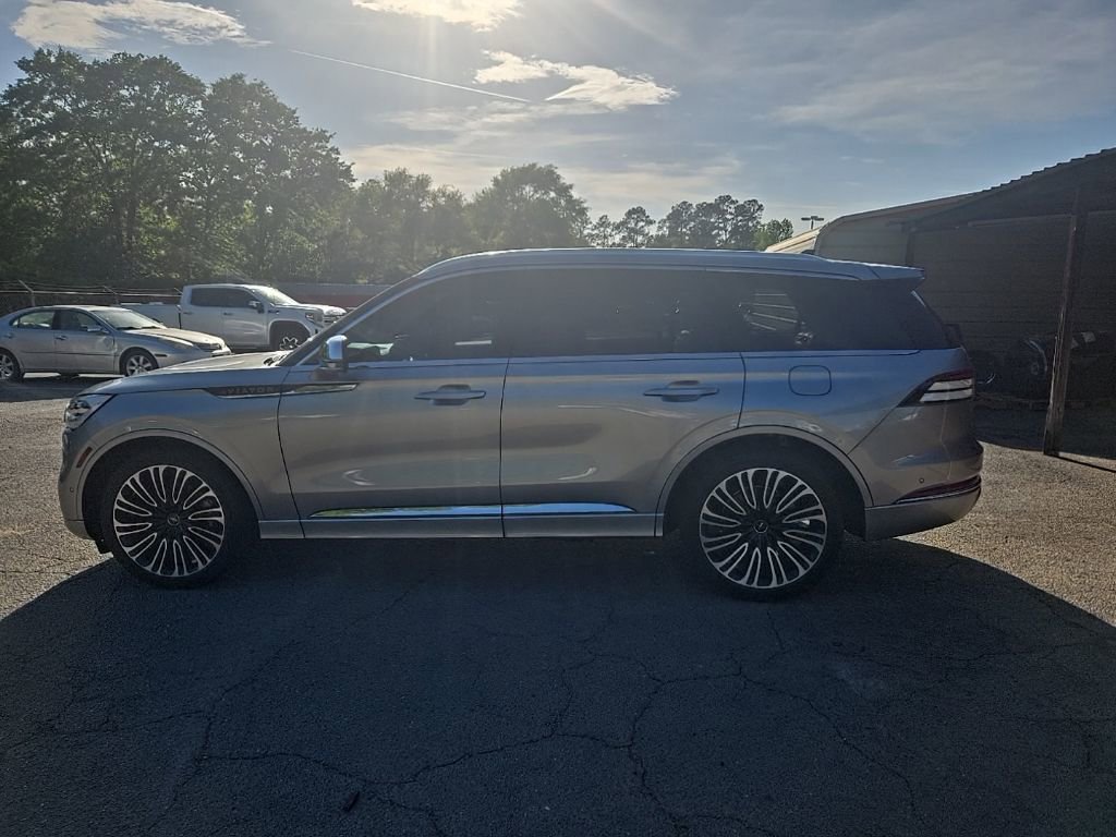 Used 2021 Lincoln Aviator Black Label w/ Dynamic Handling Package image 2