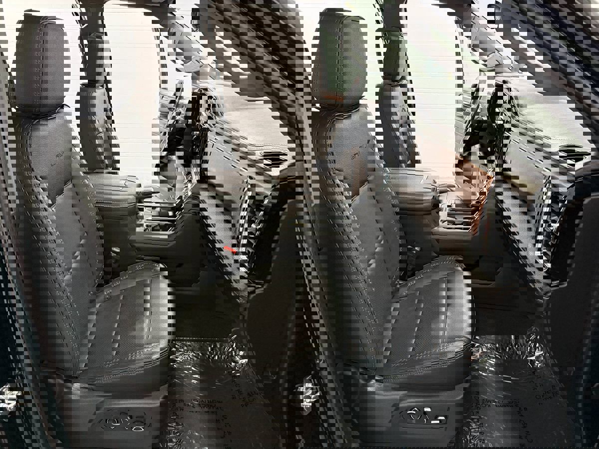 Used 2024 GMC Sierra 2500 Denali w/ Denali Reserve Package image 19