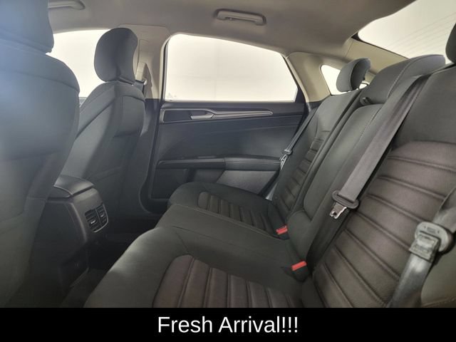 Used 2018 Ford Fusion SE w/ Fusion SE Technology Package FWD image 15