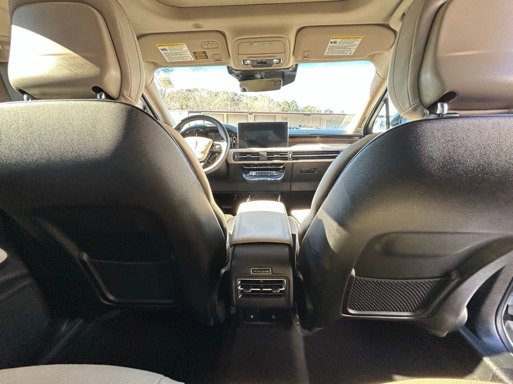 Used 2025 Lincoln Corsair Reserve w/ Equipment Group 202A image 23