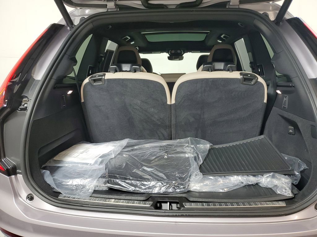 Certified 2026 Volvo XC90 B5 Plus w/ Protection Package AWD/4WD image 11
