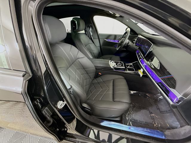 Used 2026 BMW 740i xDrive image 30