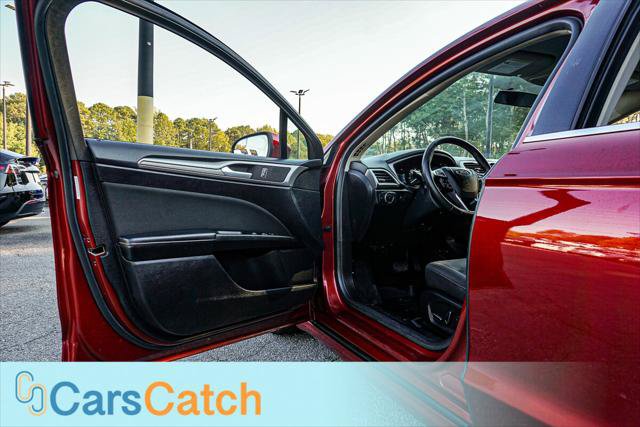 Used 2018 Ford Fusion SE w/ Fusion SE Technology Package FWD image 17