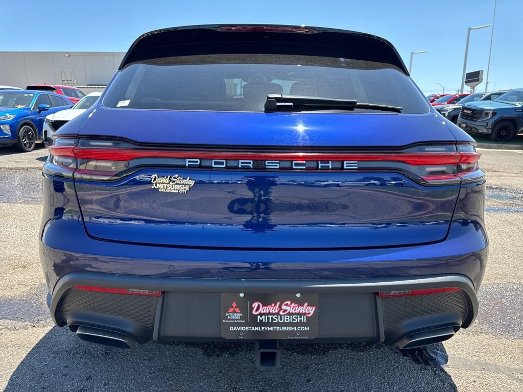 Used 2024 Porsche Macan w/ Smoking Package AWD/4WD image 5