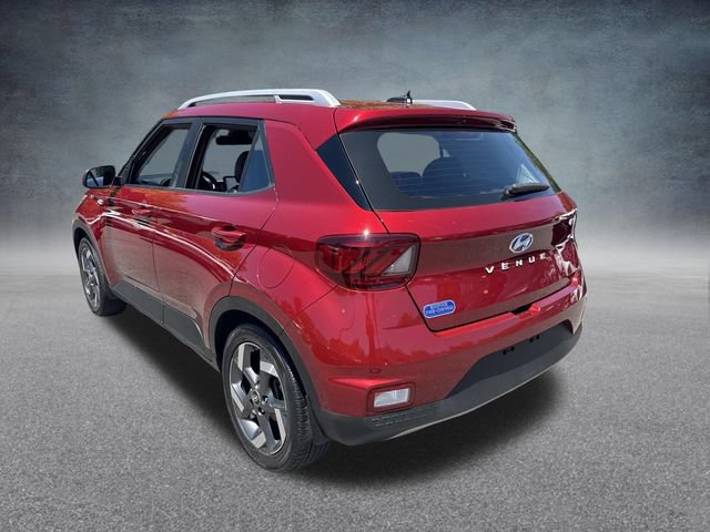 Used 2024 Hyundai Venue Limited FWD image 9