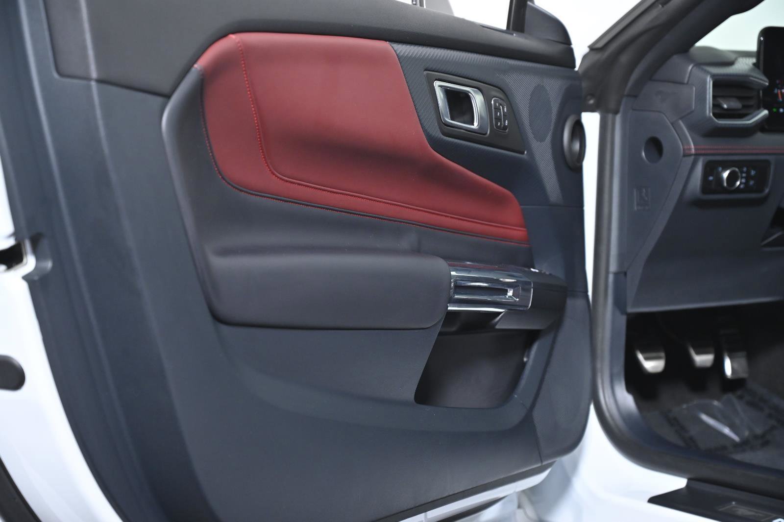 Used 2024 Ford Mustang GT Premium w/ GT Performance Package image 39