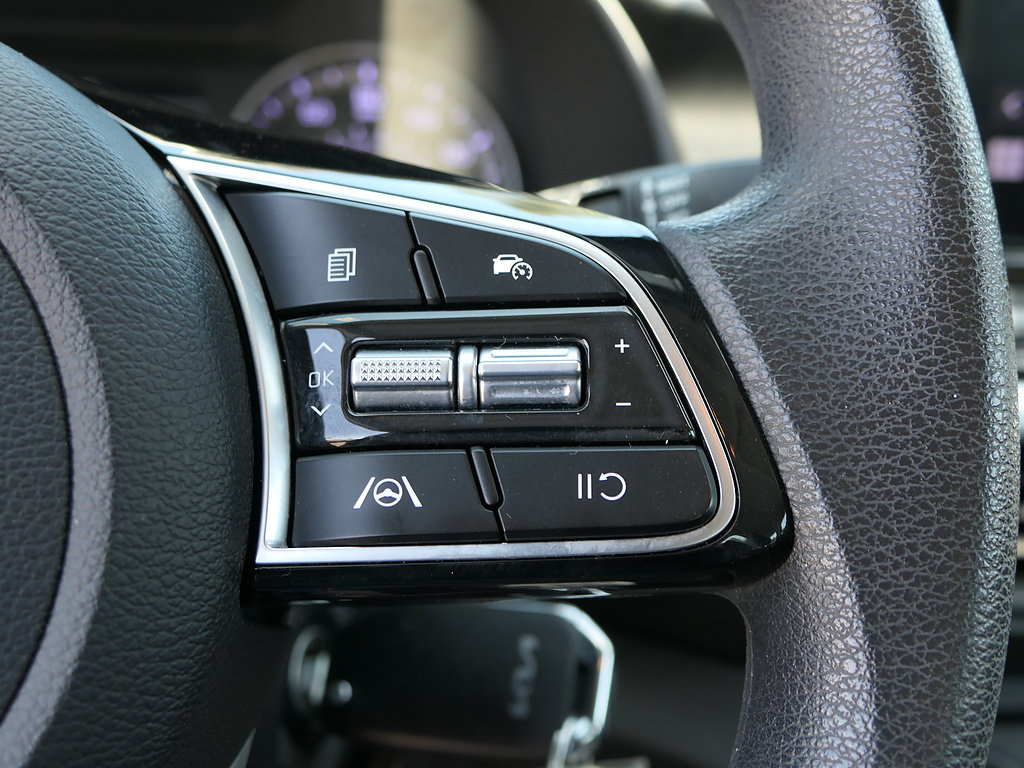 Used 2024 Kia Forte LXS w/ LXS Technology Package FWD image 15