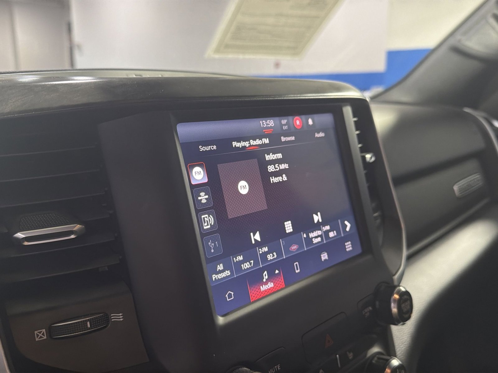 Used 2023 RAM 1500 Big Horn AWD/4WD image 37